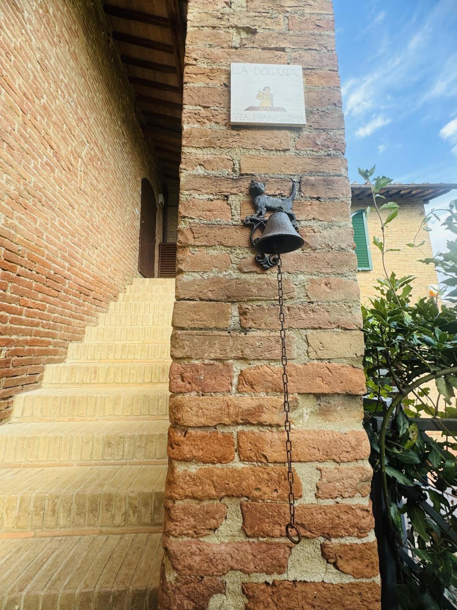 La Dogana Villa Siena Bagian luar foto
